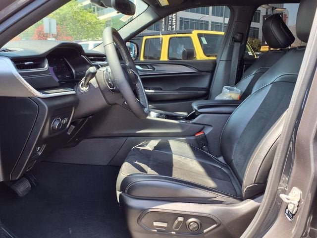 2023 Jeep Grand Cherokee L Altitude 4x4