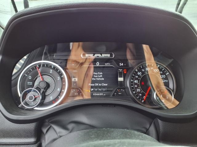 2022 RAM 1500 Laramie Crew Cab 4x4 5'7" Box