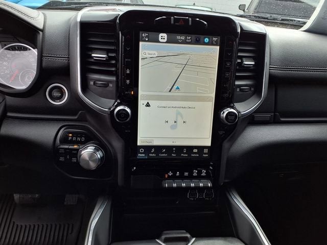 2022 RAM 1500 Laramie Crew Cab 4x4 5'7" Box