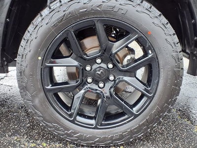 2022 RAM 1500 Laramie Crew Cab 4x4 5'7" Box