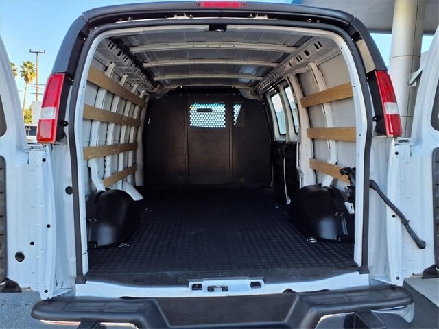 2024 Chevrolet Express Cargo 2500 WT