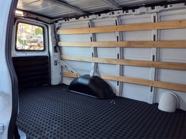 2024 Chevrolet Express Cargo 2500 WT