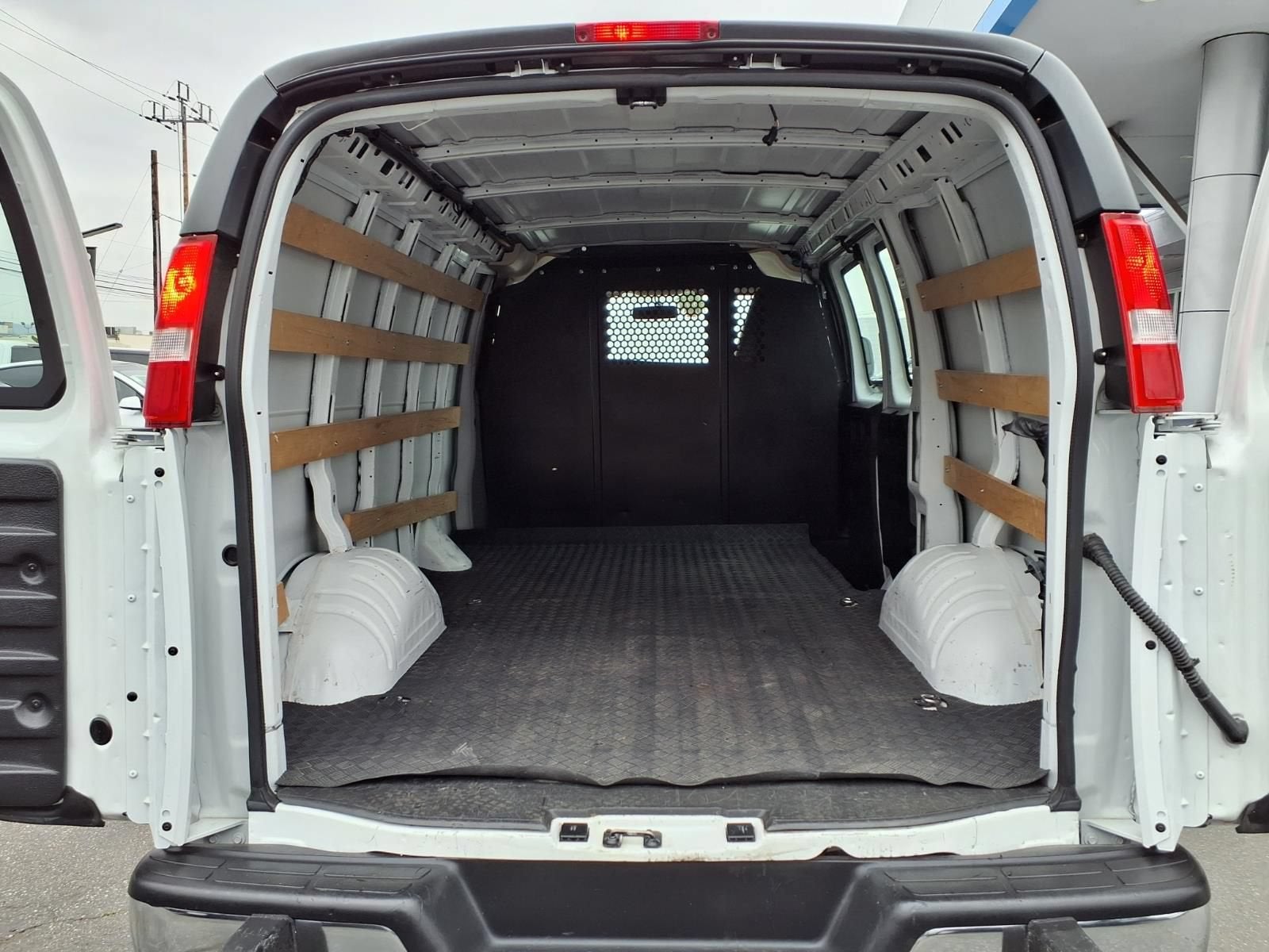 2024 Chevrolet Express Cargo 2500 WT