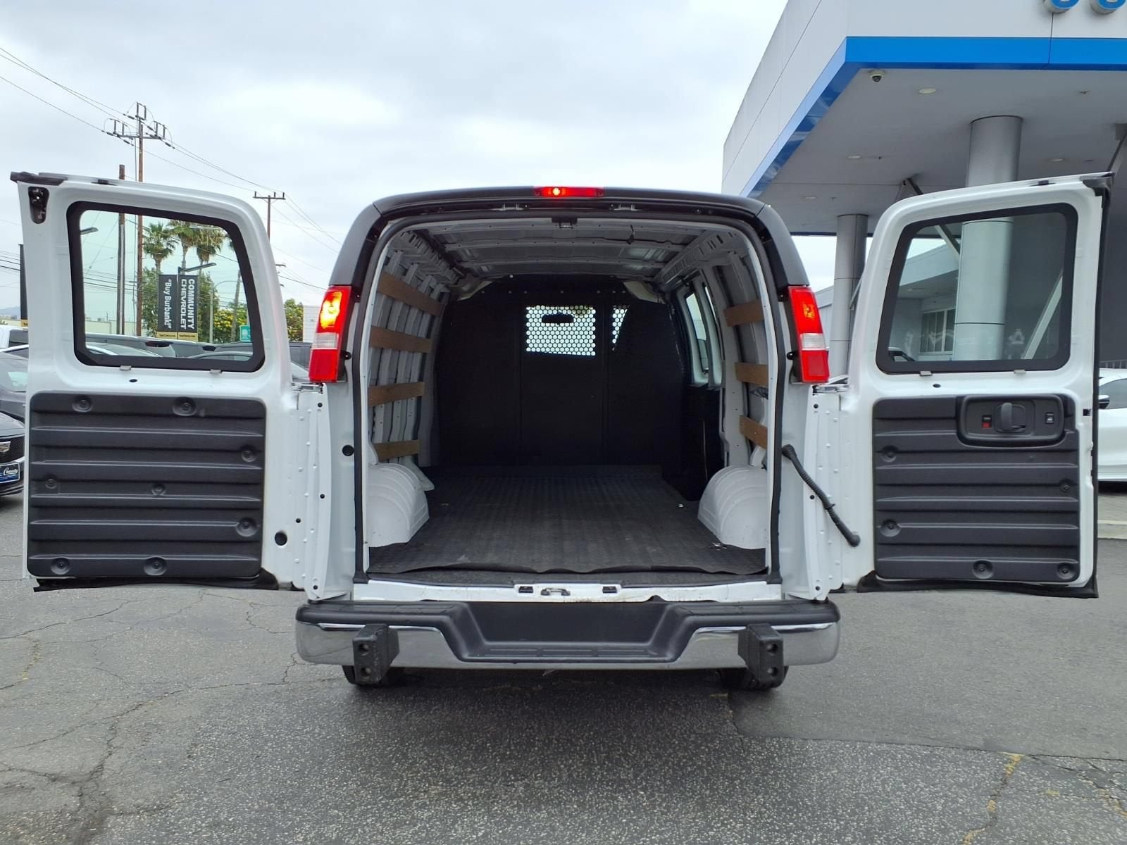 2024 Chevrolet Express Cargo 2500 WT