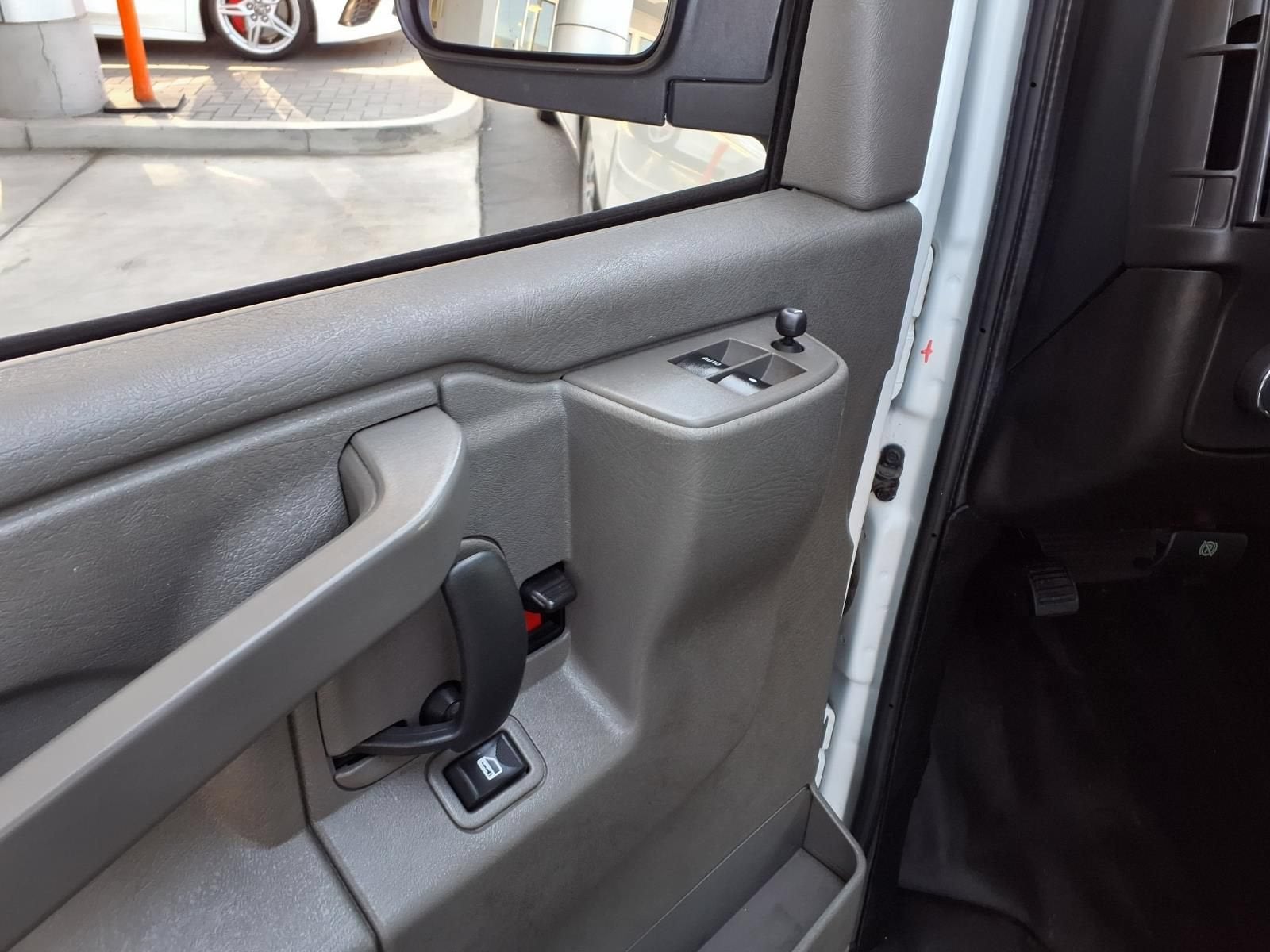 2023 Chevrolet Express Cargo 2500 WT