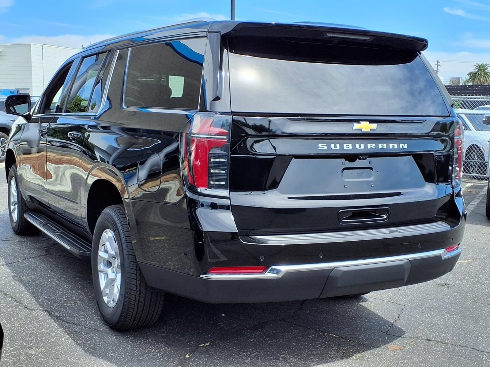 2026 Chevrolet Suburban LS