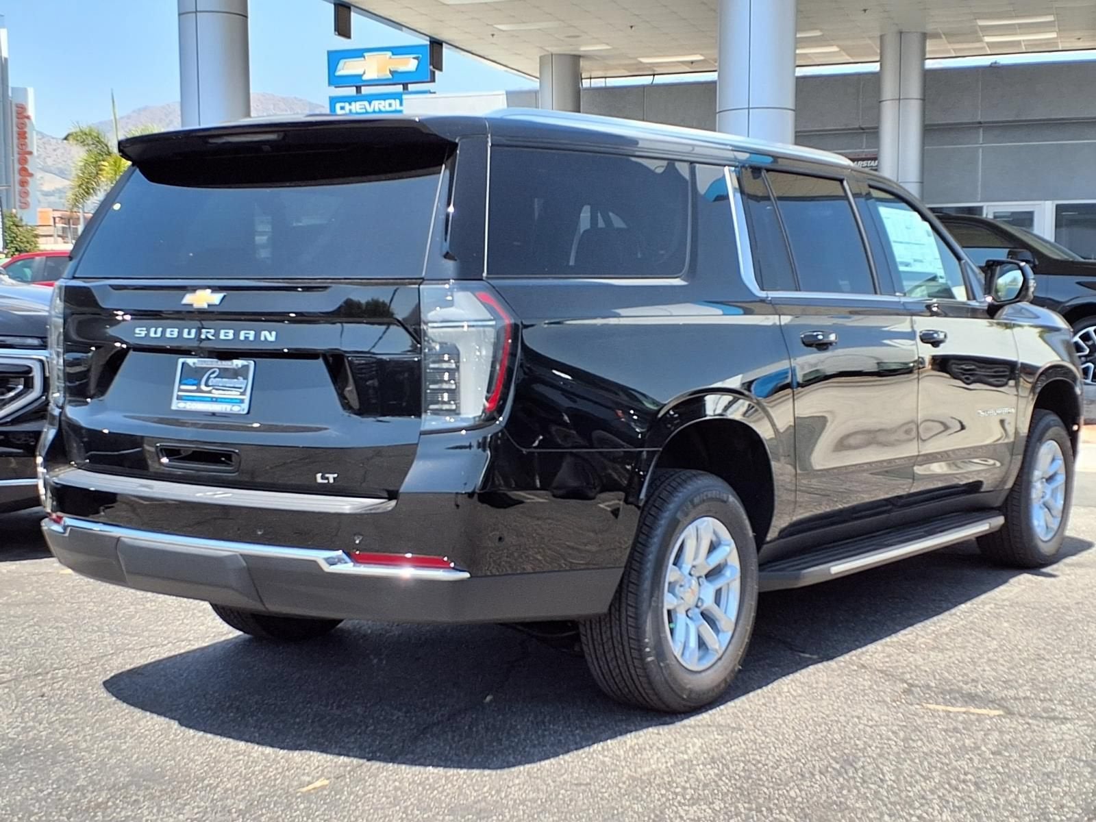 2026 Chevrolet Suburban LT