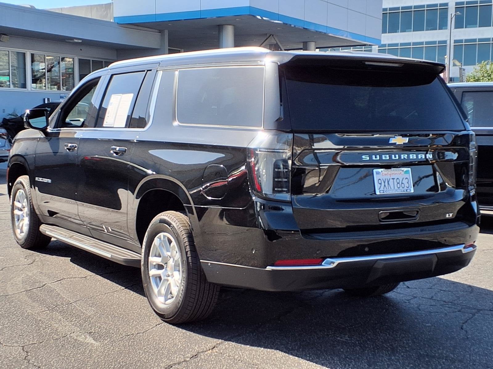 2026 Chevrolet Suburban LT