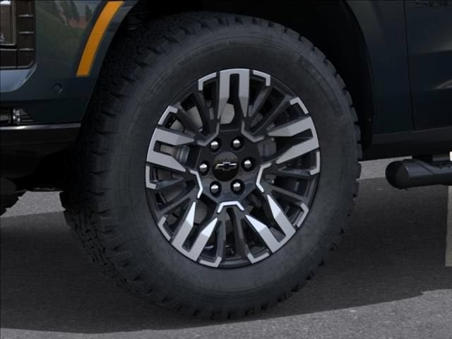 2026 Chevrolet Suburban Z71 - Photo 9