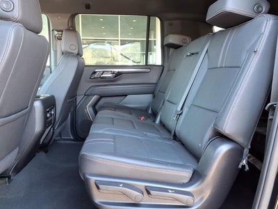 2025 Chevrolet Suburban RST