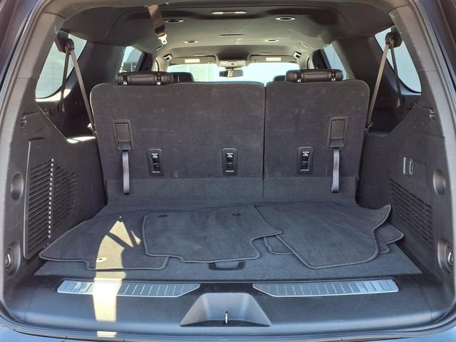 2025 Chevrolet Suburban RST