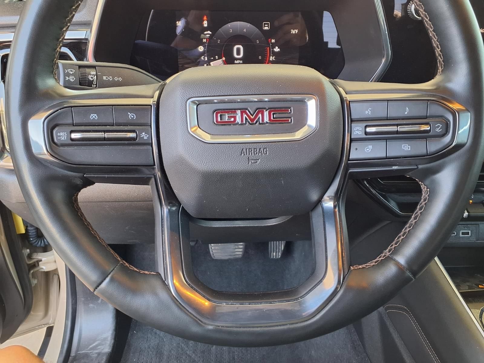 2023 GMC Canyon AT4