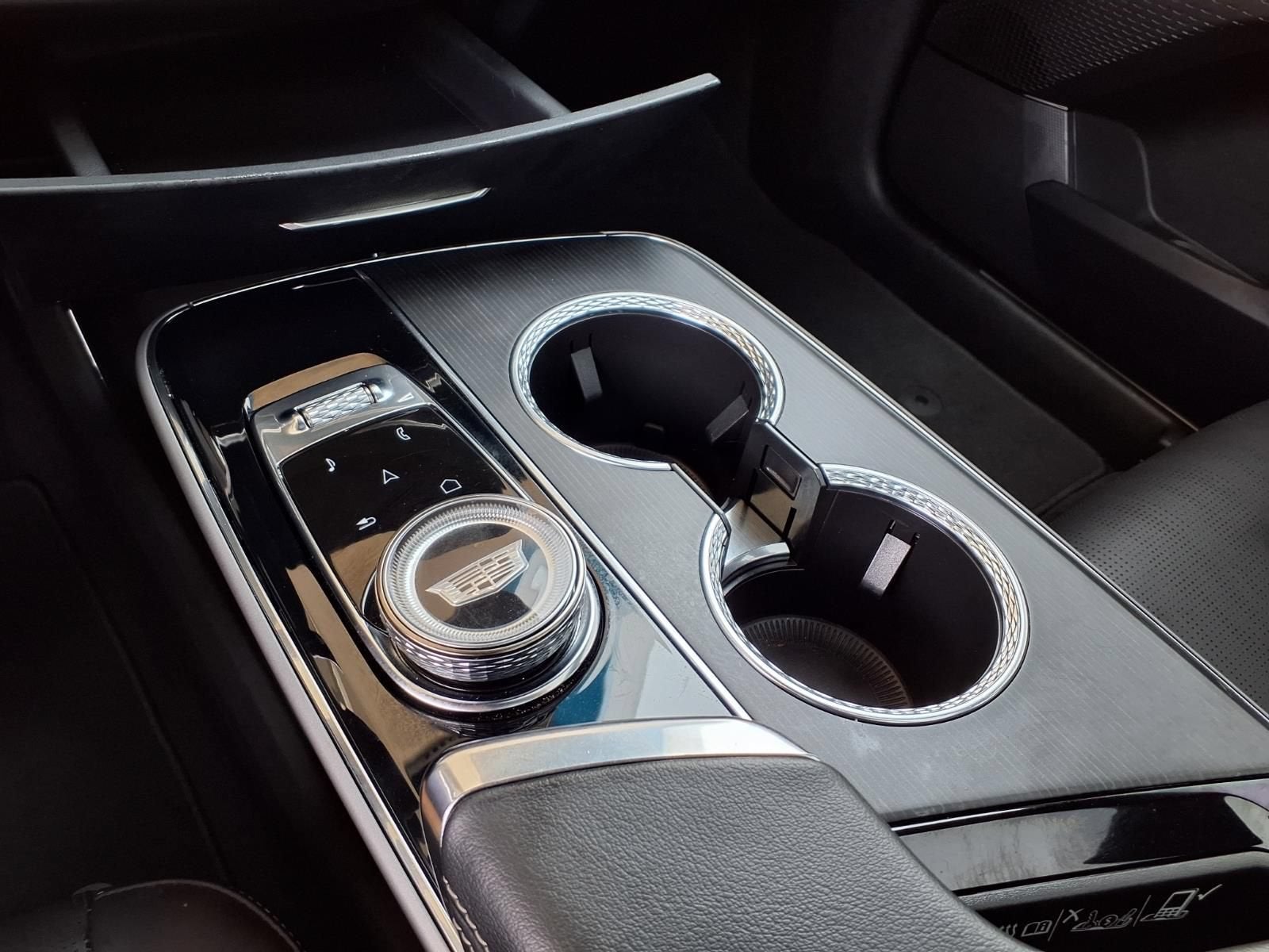 2024 Cadillac LYRIQ Sport 1