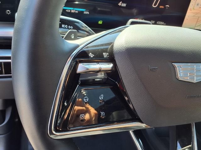 2024 Cadillac LYRIQ Sport 2