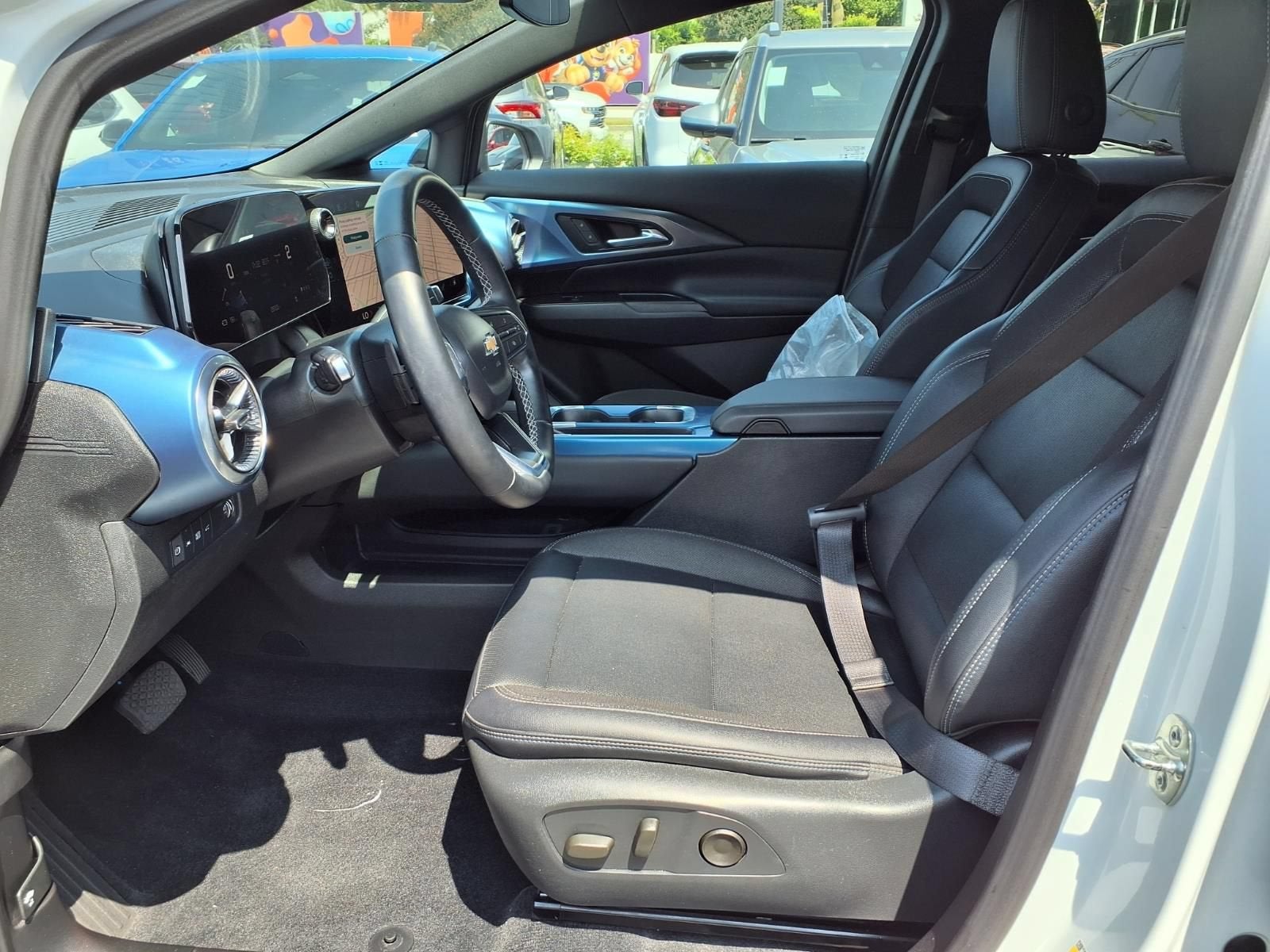 2025 Chevrolet Equinox EV LT