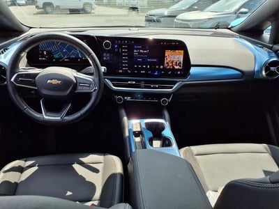 2025 Chevrolet Equinox EV LT