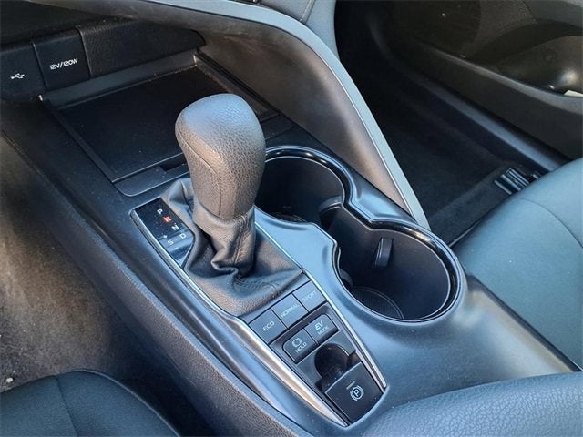 2020 Toyota Camry LE Hybrid