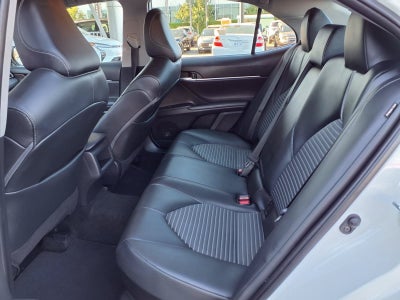 2022 Toyota Camry Hybrid SE