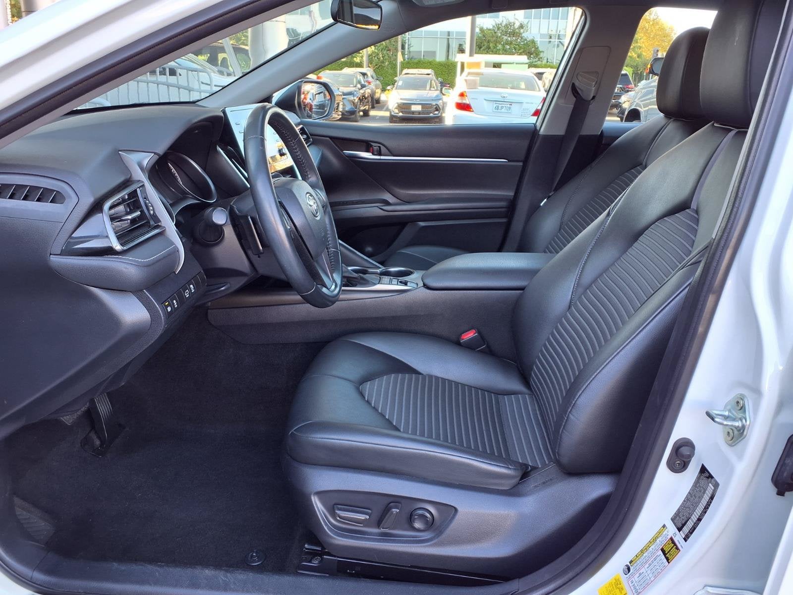 2022 Toyota Camry Hybrid SE