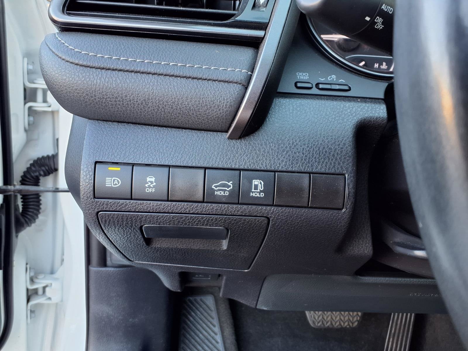 2022 Toyota Camry Hybrid SE