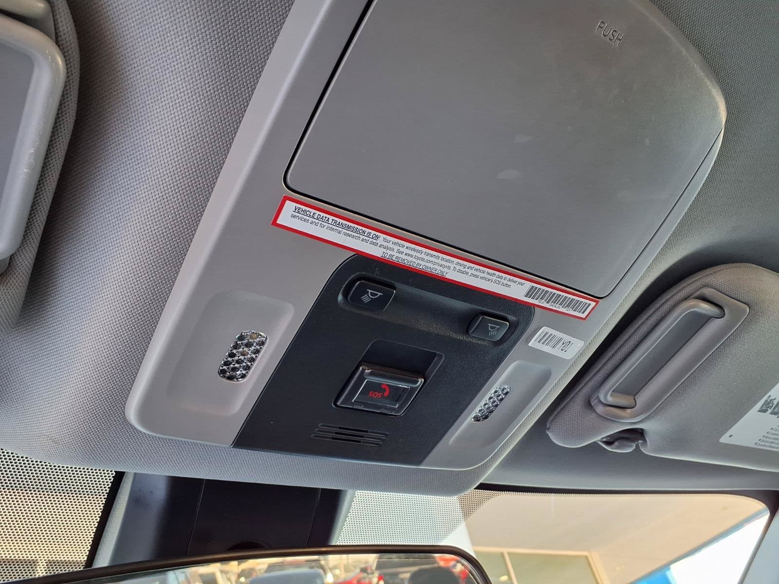2022 Toyota Camry Hybrid SE