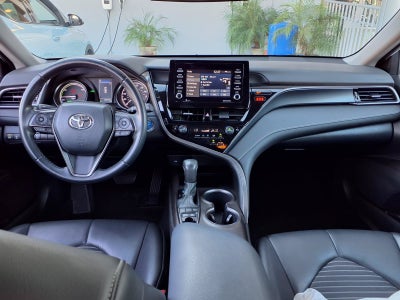 2022 Toyota Camry Hybrid SE