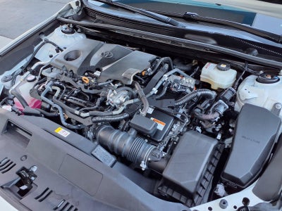 2022 Toyota Camry Hybrid SE