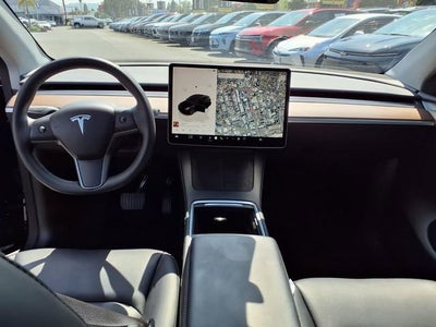 2024 Tesla Model Y LONG RANGE