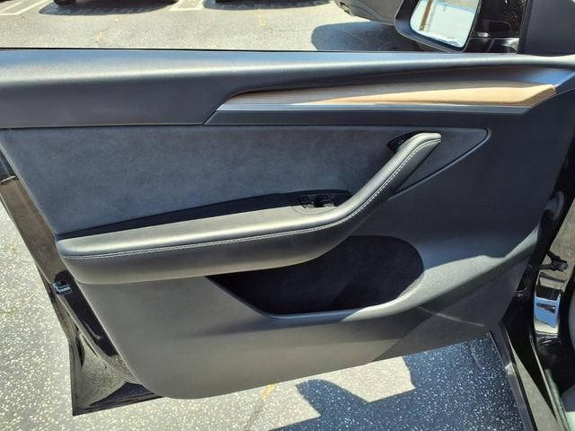 2024 Tesla Model Y Long Range Dual Motor All-Wheel Drive