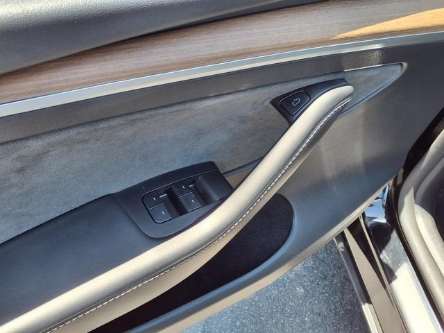 2024 Tesla Model Y Long Range Dual Motor All-Wheel Drive
