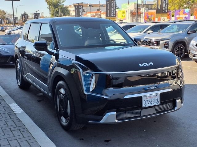 2024 Kia EV9 Light Short Range